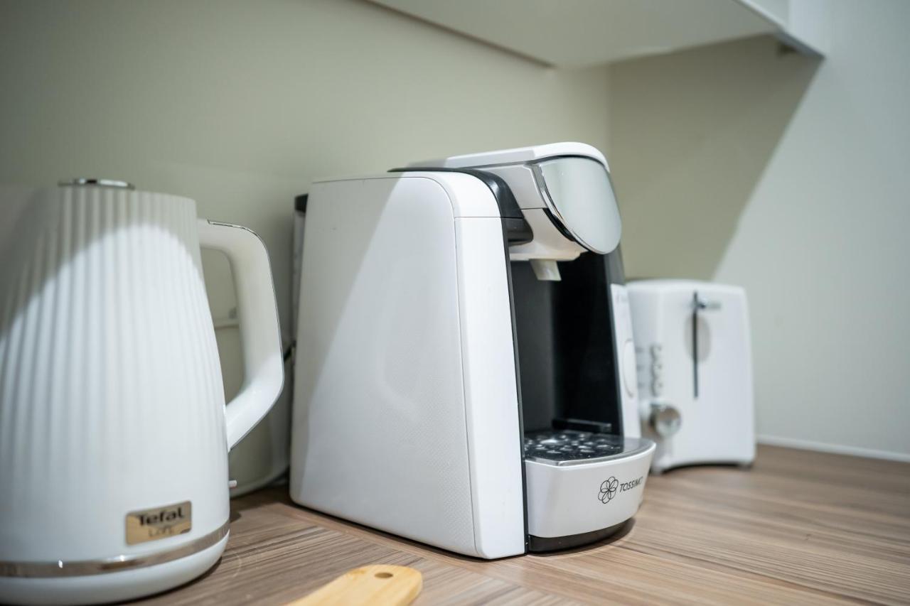 Bv Spacious 1-Bedroom Apartment Close To Town Center - Sleeps 6 브래드퍼드 외부 사진