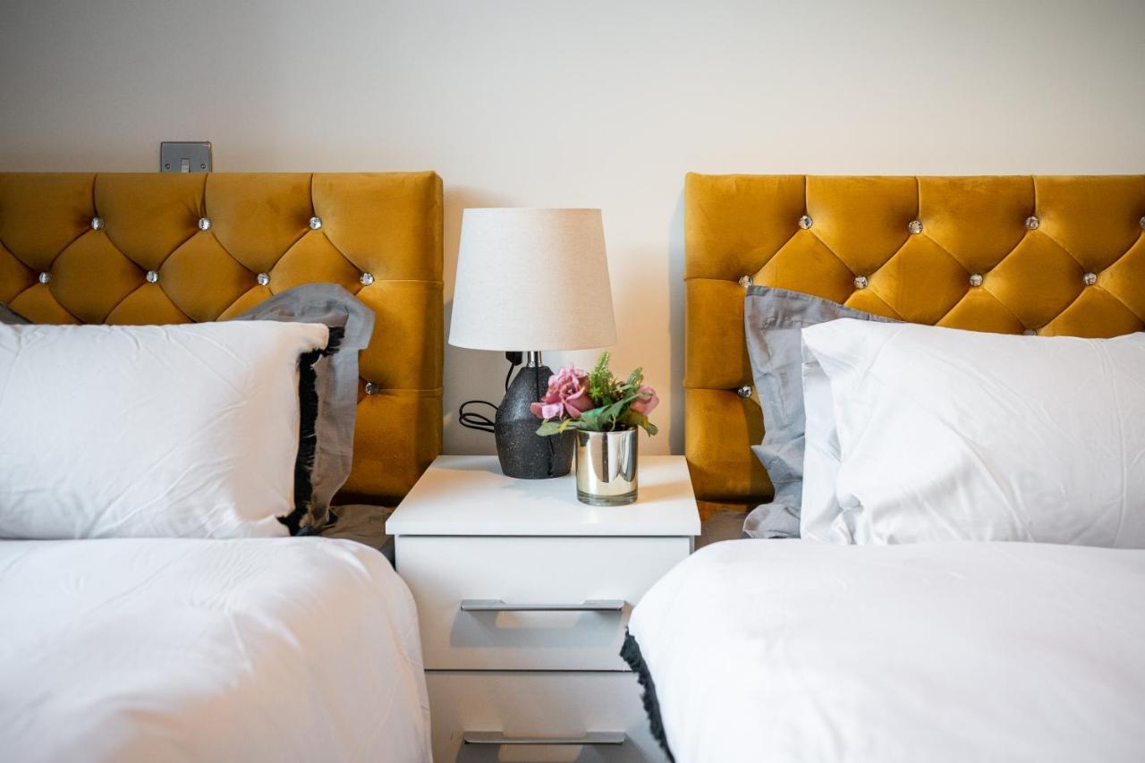 Bv Spacious 1-Bedroom Apartment Close To Town Center - Sleeps 6 브래드퍼드 외부 사진